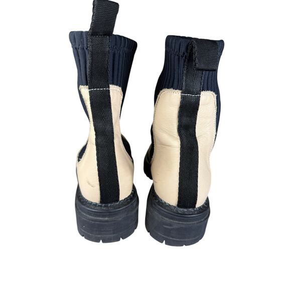 Anthropologie Cream Leather Chelsea Boots Size 6 Chunky Ribbed Ankle Booties - Picture 5 of 7